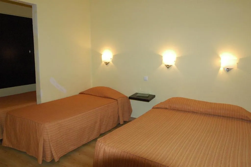 Residencial Castromira Apartment Lisbon